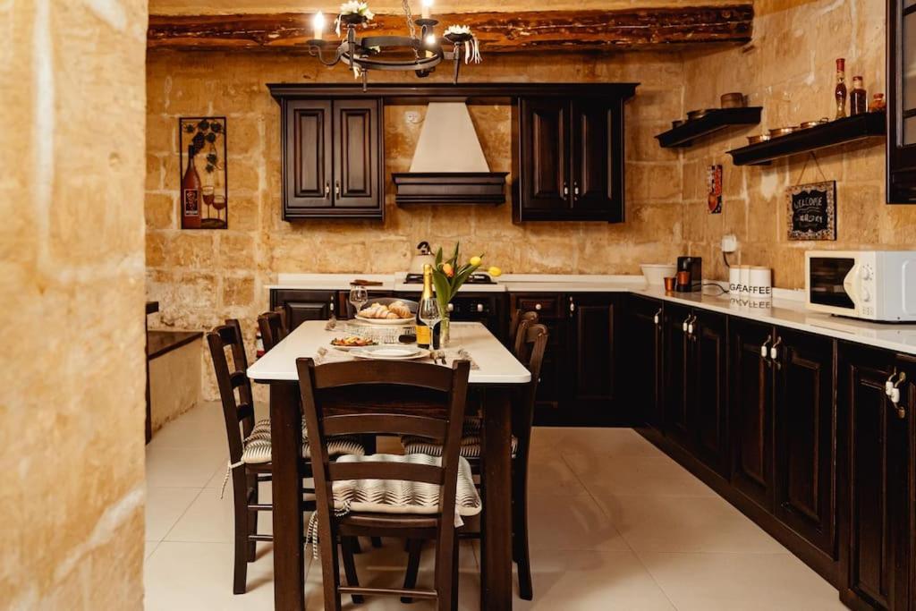 Enchanting 2Bdr Townhouse In Valletta Centre! Εξωτερικό φωτογραφία